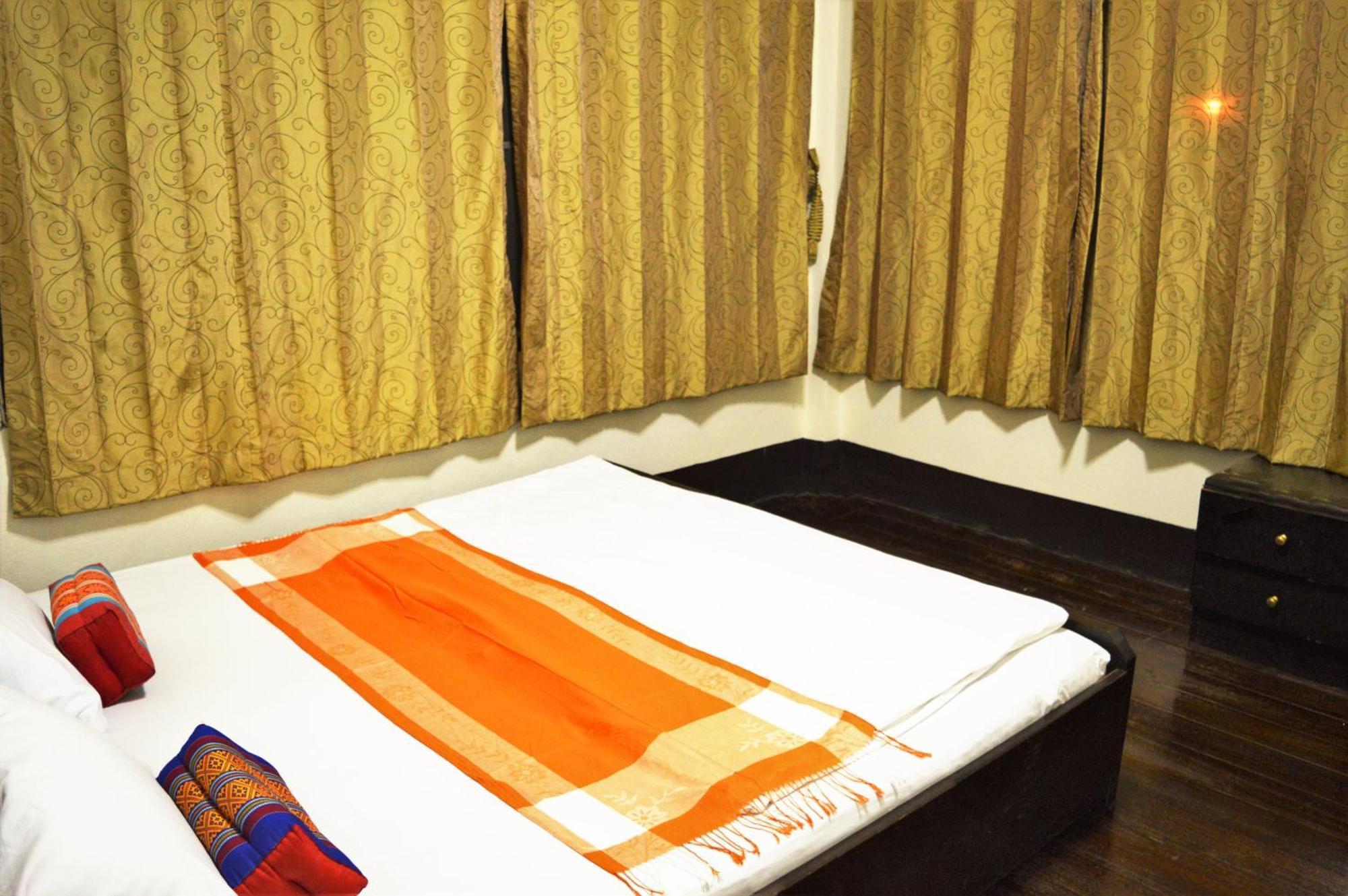 28 Rachabutr Hostel Ubon Ratchathani Bilik gambar