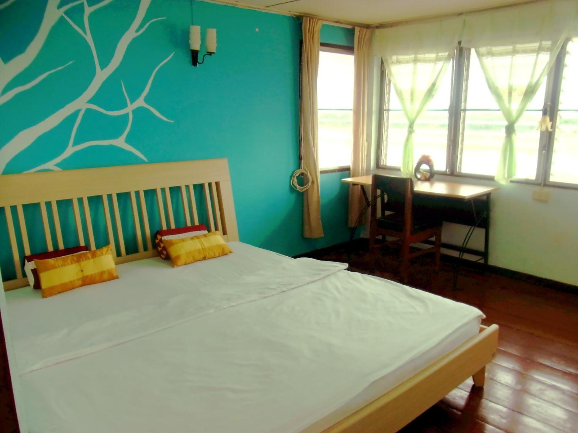 28 Rachabutr Hostel Ubon Ratchathani Bilik gambar